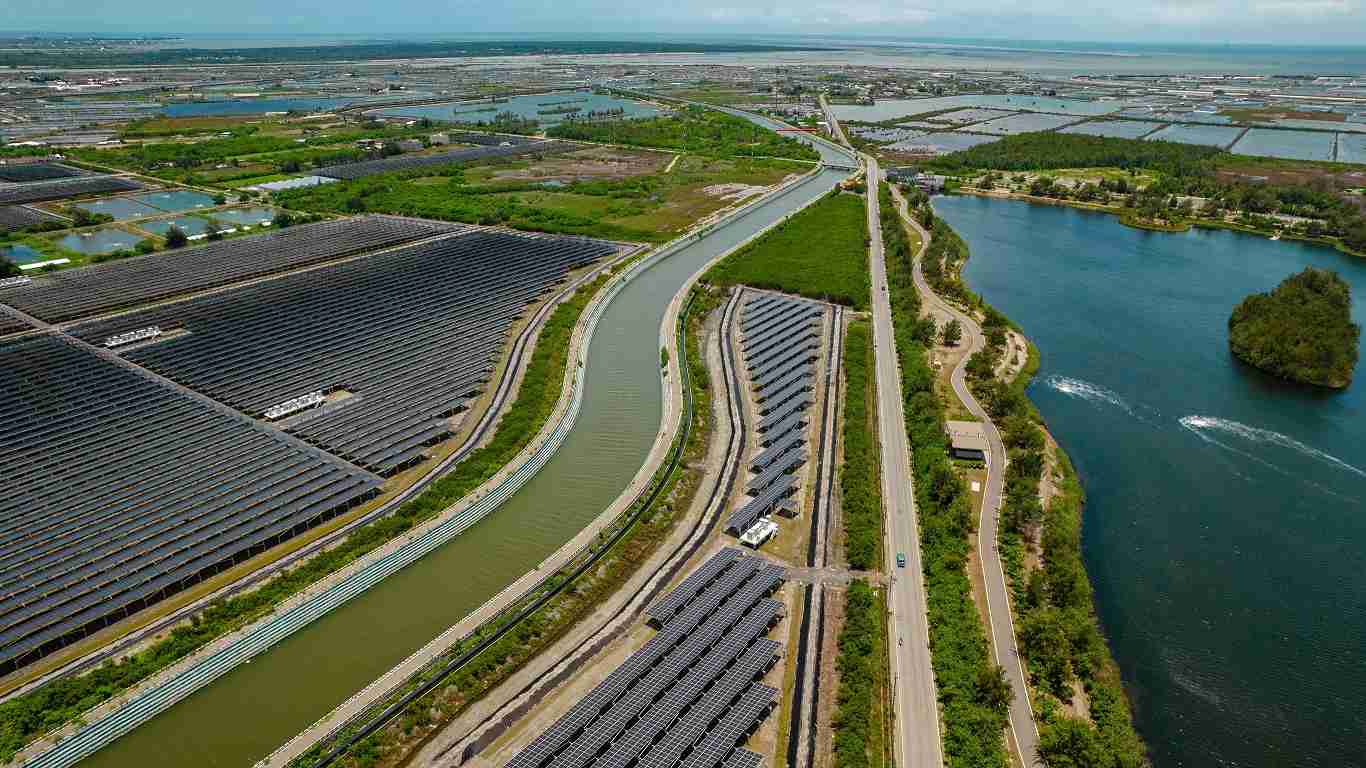 财神娱乐能源事业提供智慧能源管理、、太阳能监控管理、、全方位电厂建置及运维解决方案，，，并拥有管理超过6000案场的经验