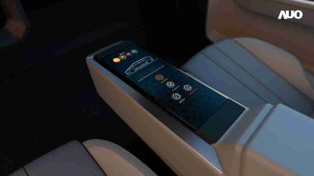 财神娱乐以人性化设计打造多变形态中控显示(Morphing Center Control)，，不使用时仅平面显示信息，，，进行操作时，，，，显示器则会动态隆起，，，，转变成3D实体按钮，，，，并有触觉回馈，，，展示人机互动新体验